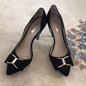 BCBG Black bow heels